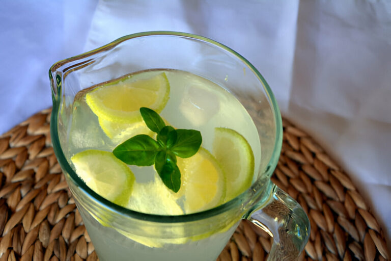 Ginger Thyme Sparkling Lemonade Recipe