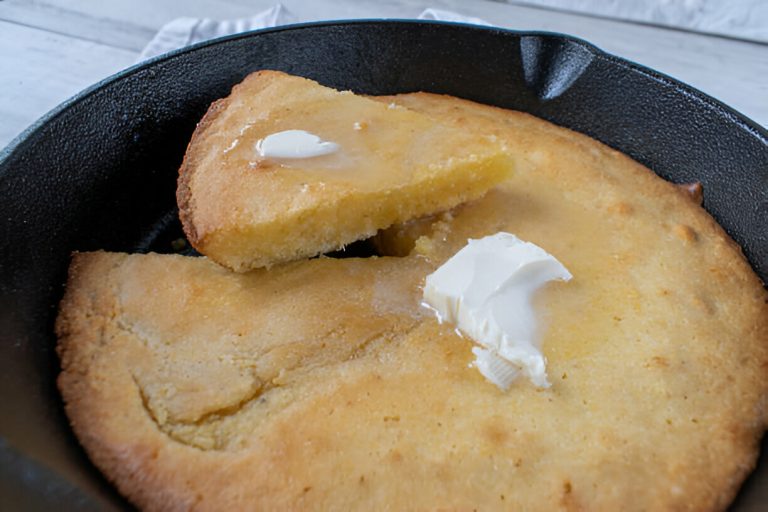 Skillet Cornbread Recipe