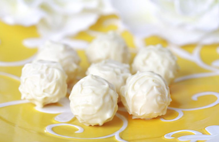 Red Velvet Cake Pops Recipe