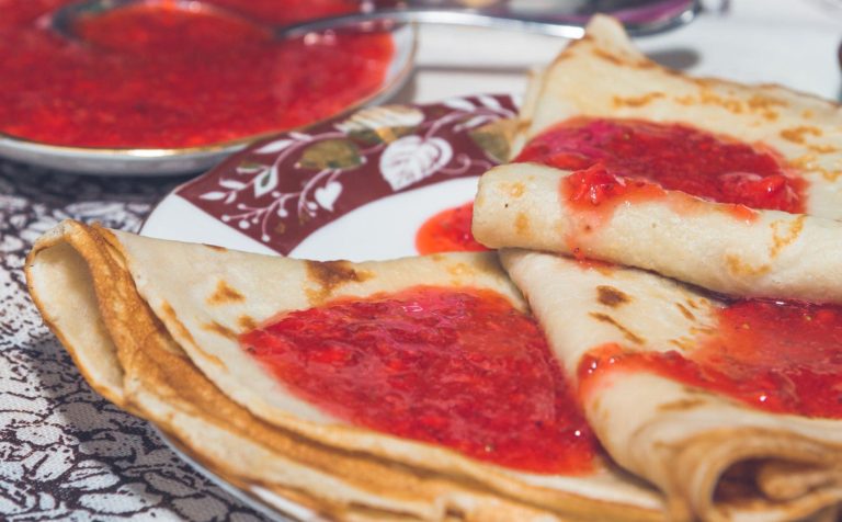 Pancakes with Strawberry Jam Recipe